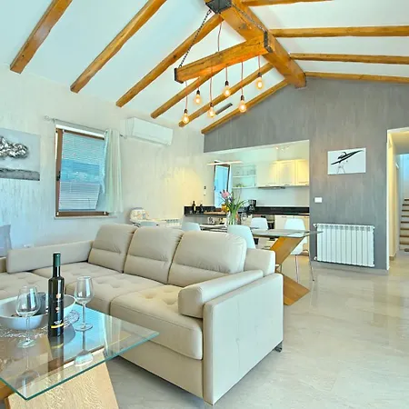 Villa Gloria *